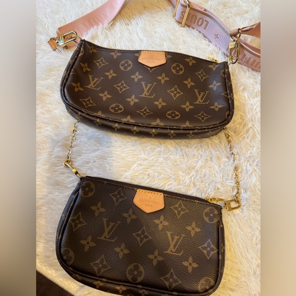 holiday sales for Louis Vuitton Multi Pochette Accessories - Picture 5 of 15